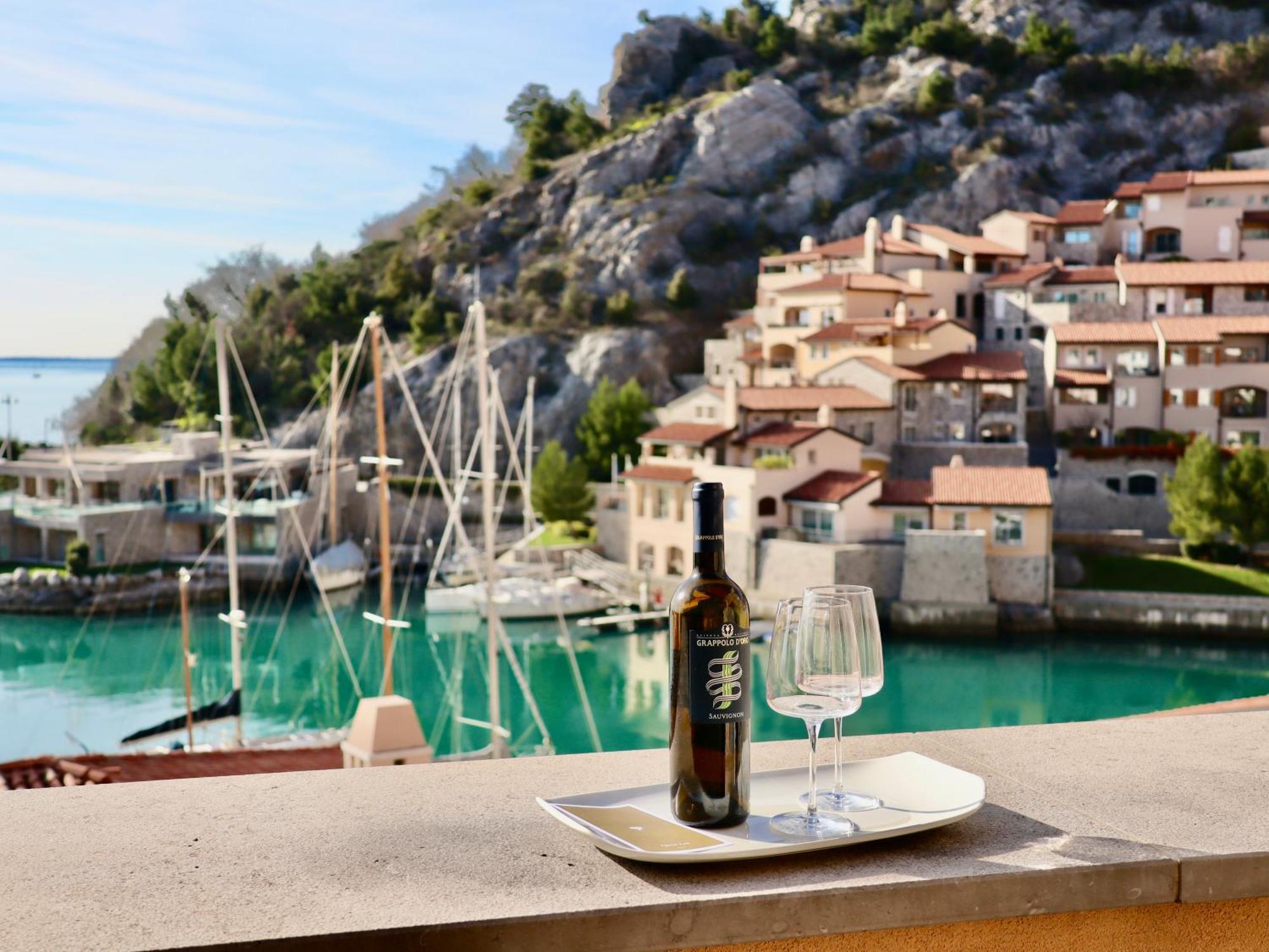 Portopiccolo Apartments ซิสเตียนา ภายนอก รูปภาพ