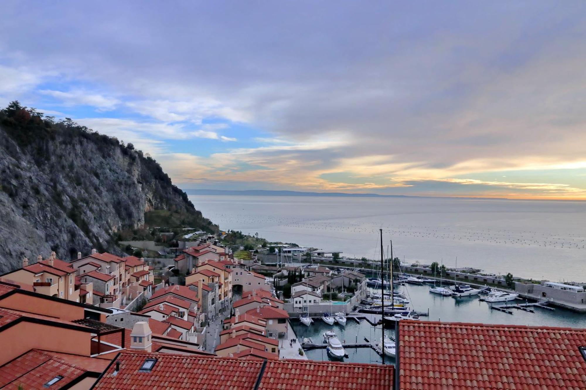 Portopiccolo Apartments ซิสเตียนา ภายนอก รูปภาพ