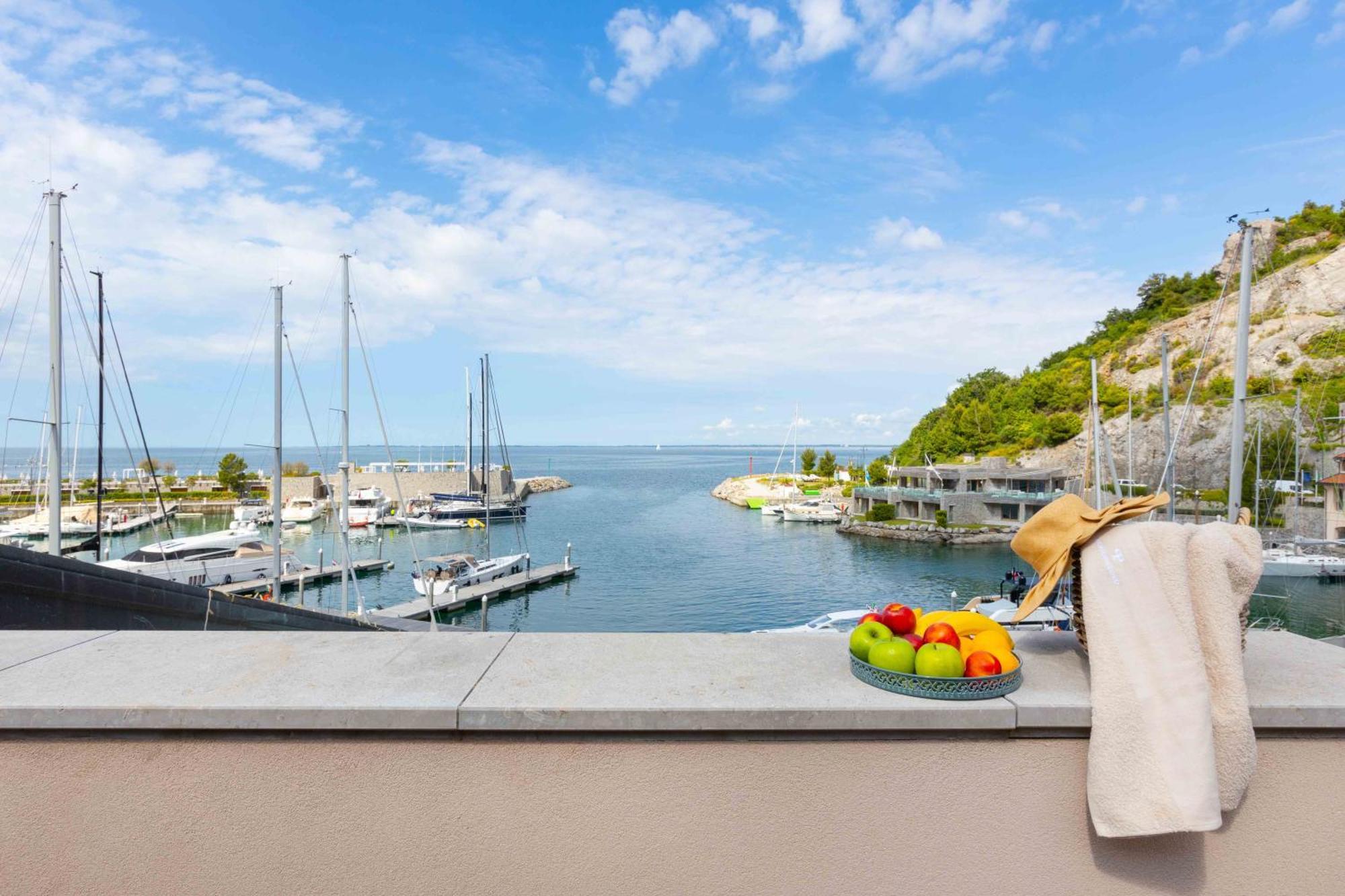 Portopiccolo Apartments ซิสเตียนา ภายนอก รูปภาพ